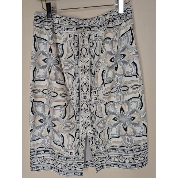White House Black Market Pencil Skirt Womens 4 Studded Floral Career Classic - Picture 3 of 9